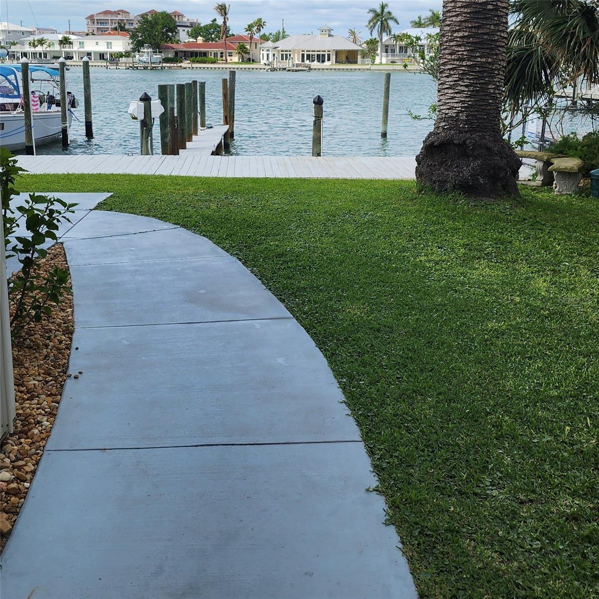 BAYSIDE CONDO - Residential