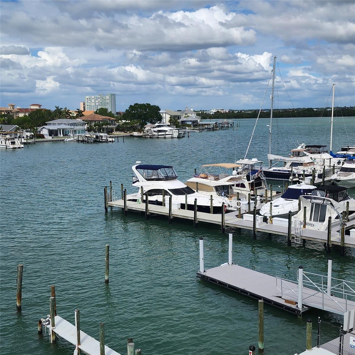BAYSIDE CONDO - Residential