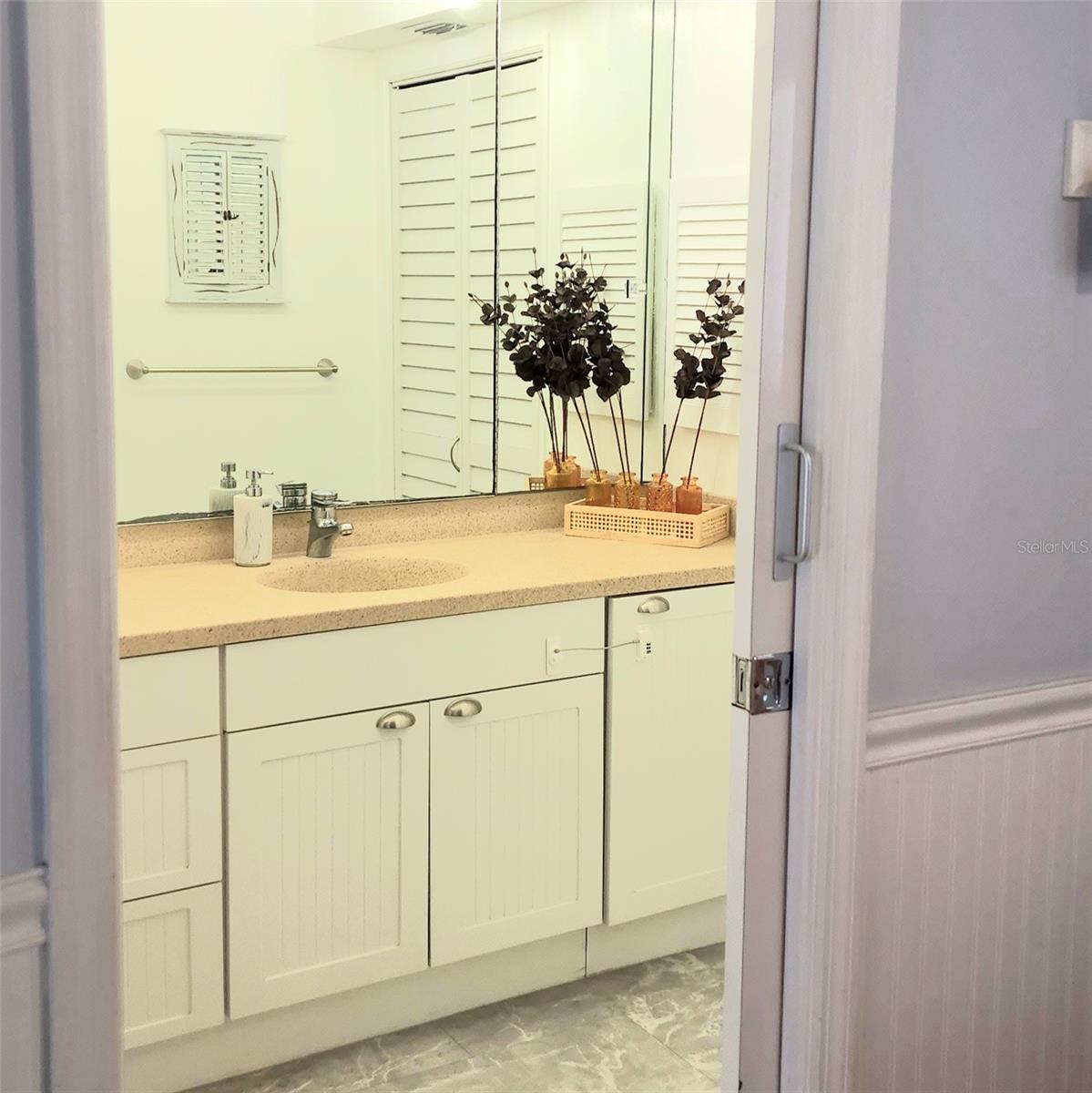 BAYSIDE CONDO - Residential
