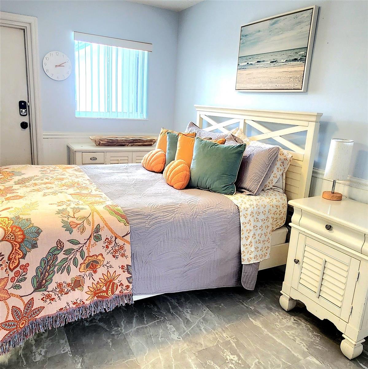 BAYSIDE CONDO - Residential