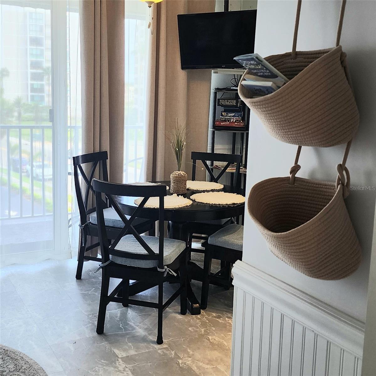 BAYSIDE CONDO - Residential