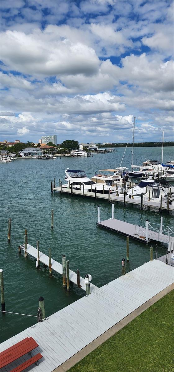 BAYSIDE CONDO - Residential