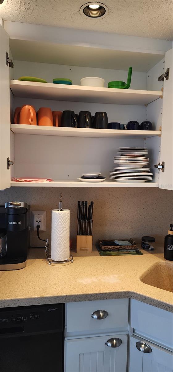 BAYSIDE CONDO - Residential