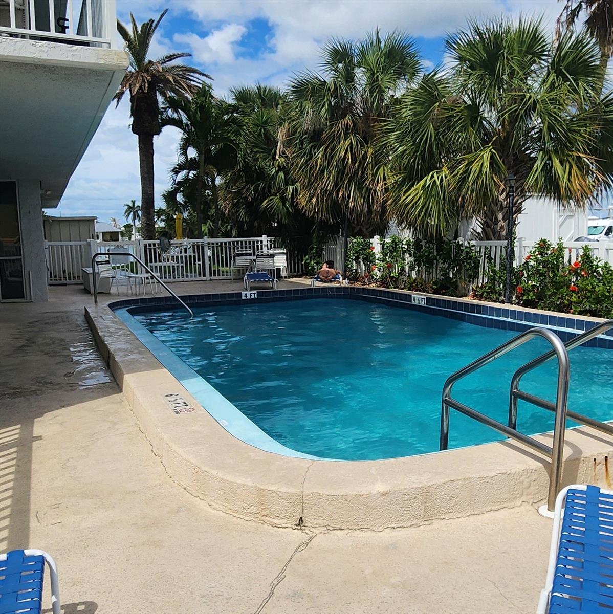 BAYSIDE CONDO - Residential