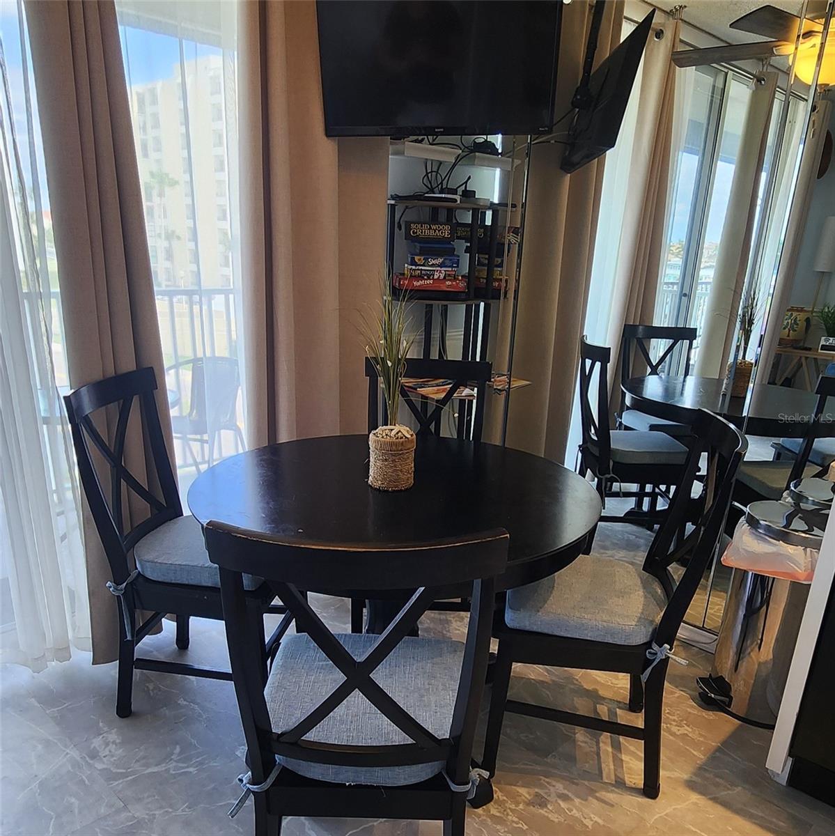 BAYSIDE CONDO - Residential