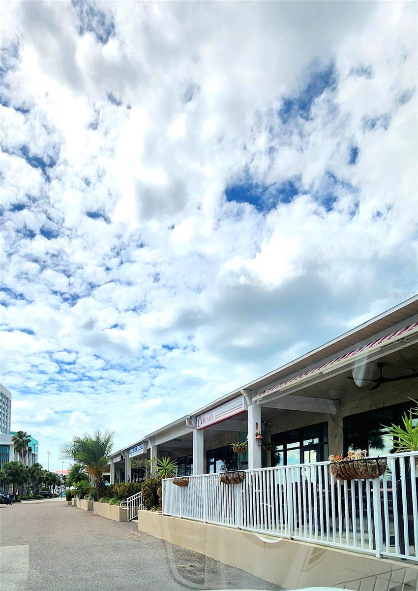 BAYSIDE CONDO - Residential