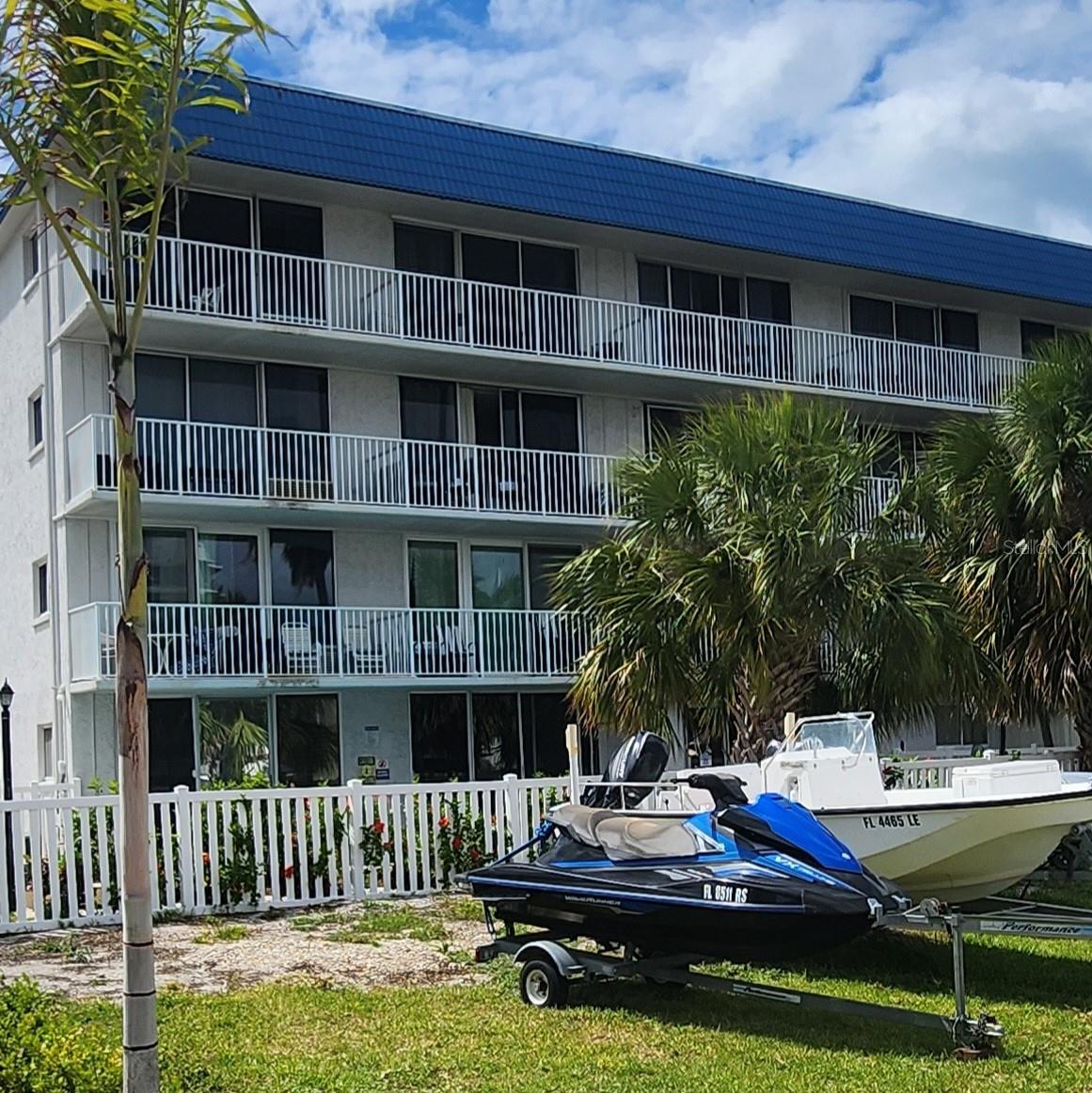 BAYSIDE CONDO - Residential