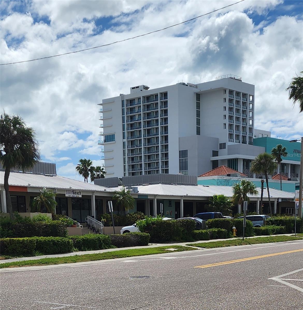 BAYSIDE CONDO - Residential