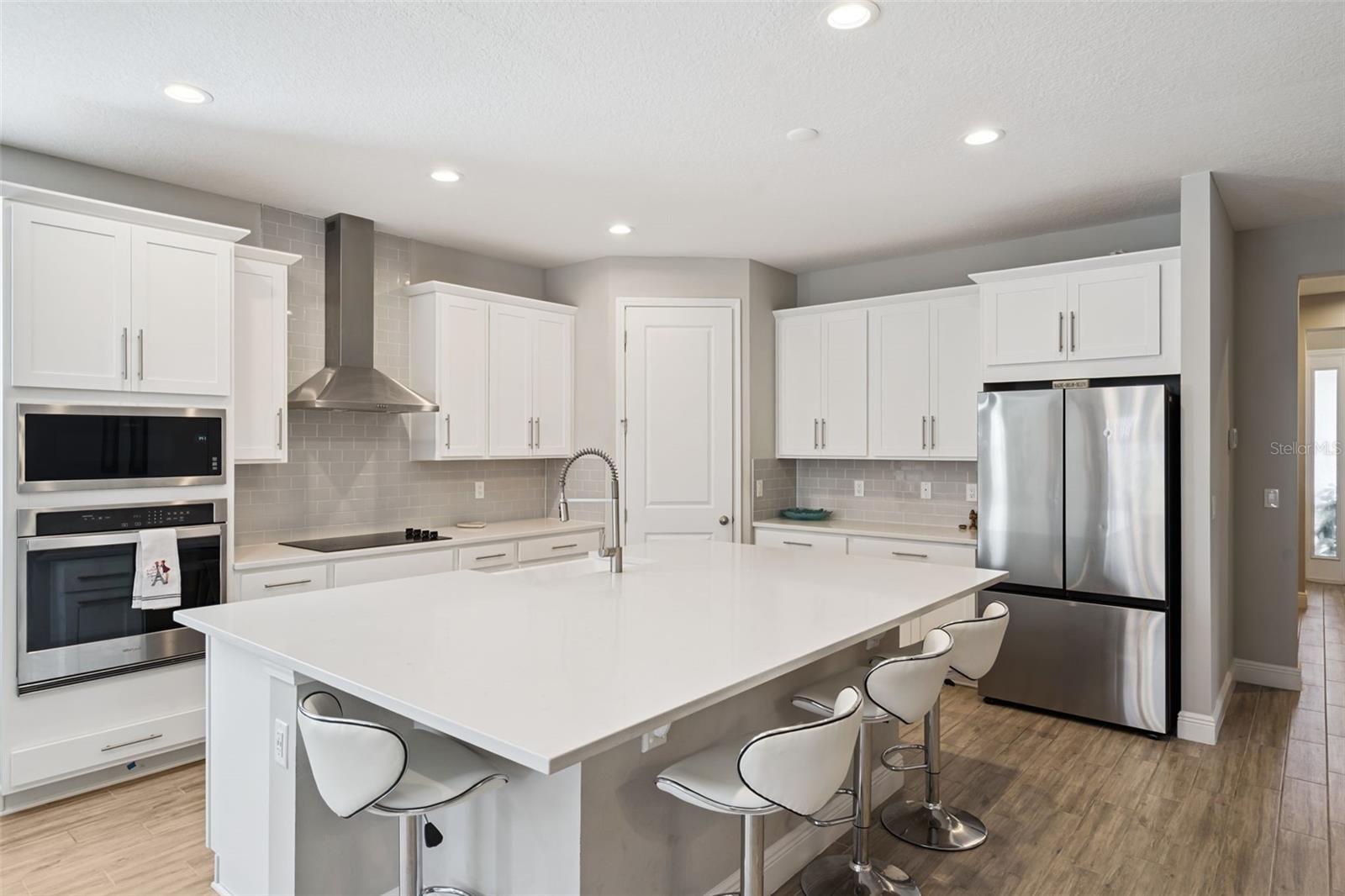 4442 LIONS GATE DRIVE