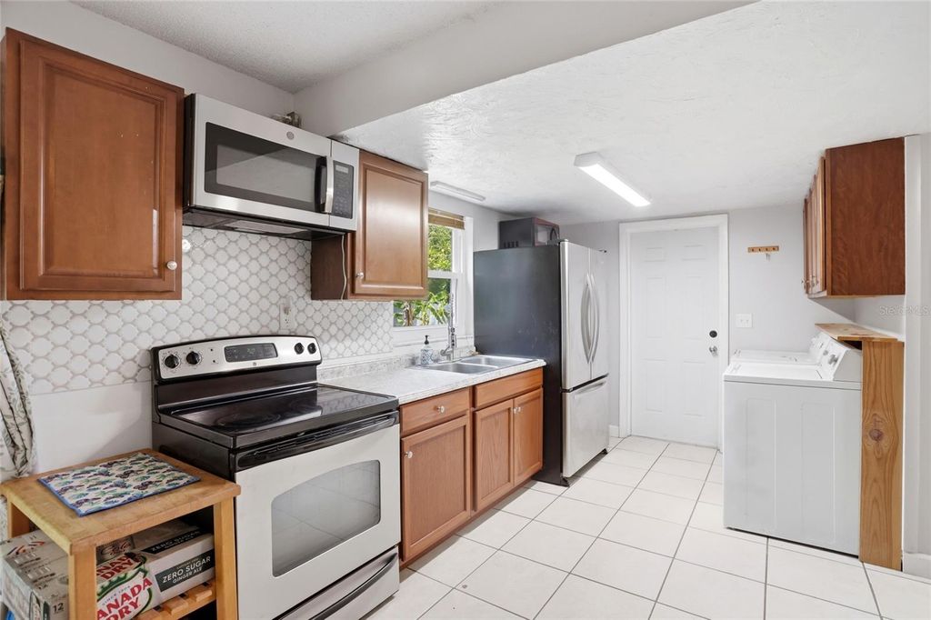 Photo of 804 Rosalia Drive, Sanford, FL 32771 (MLS # O6409764)