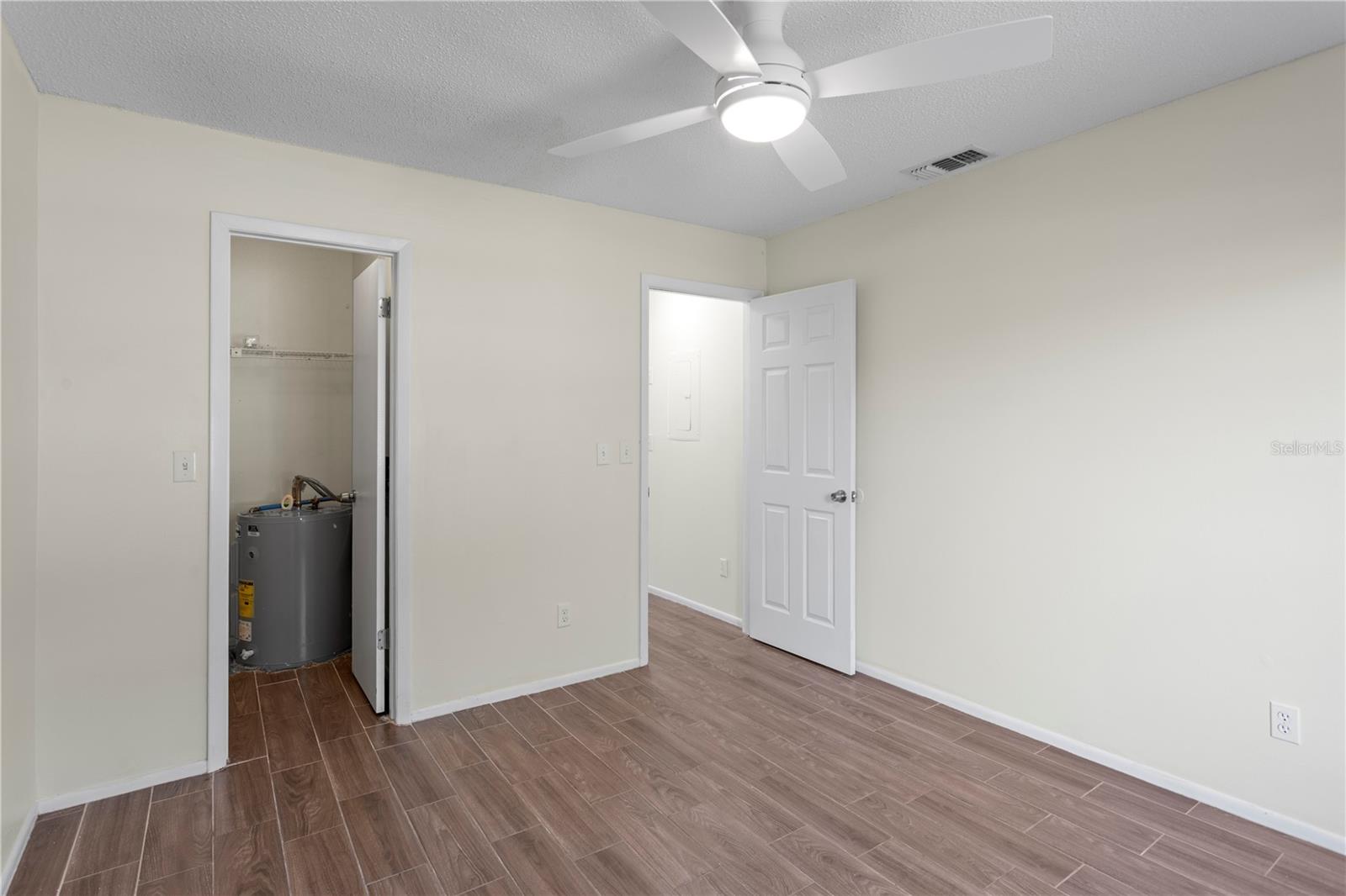LOWELL VILLAGE - Residential