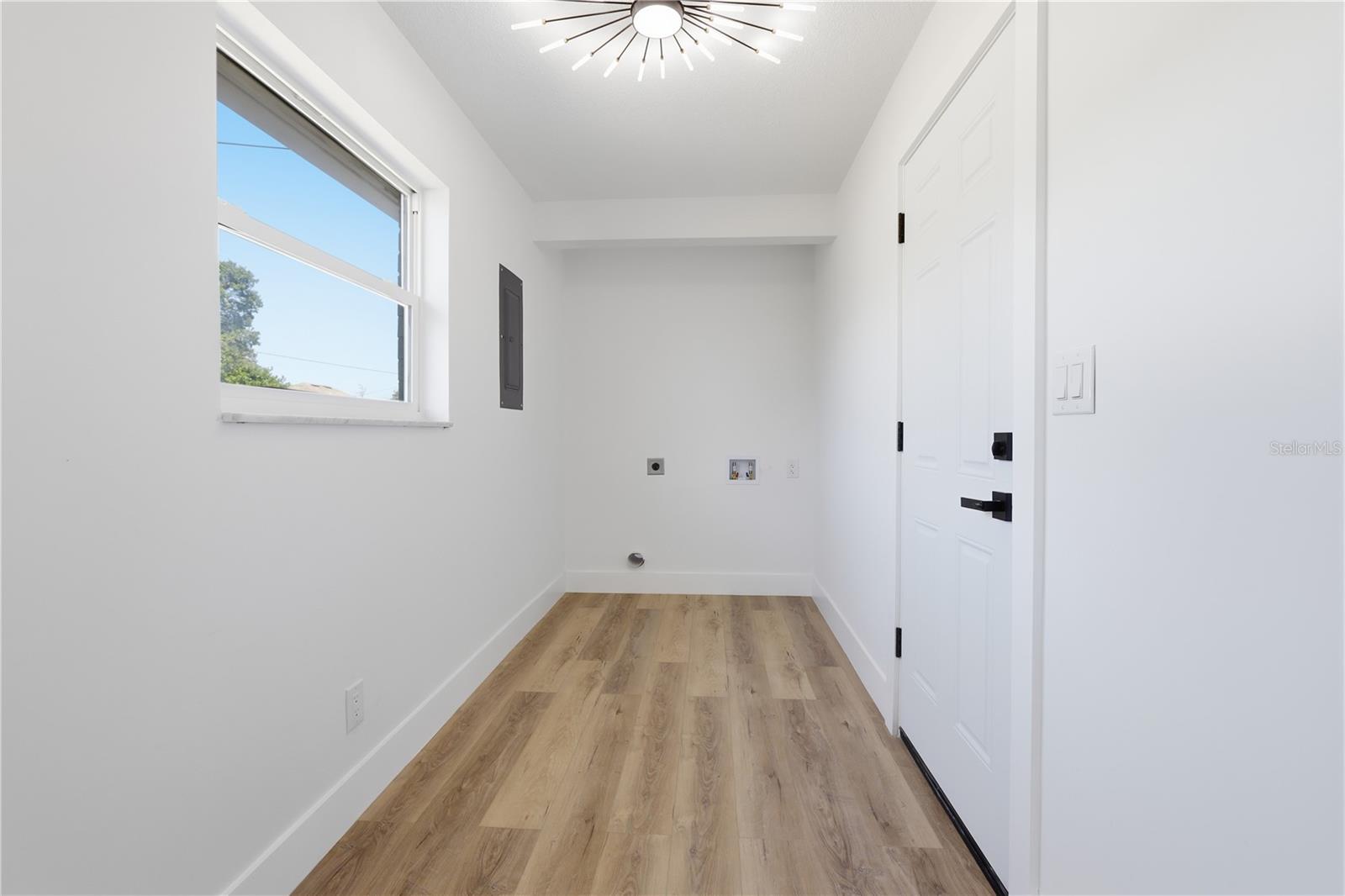 DELTONA LAKES UNIT 7 - Residential