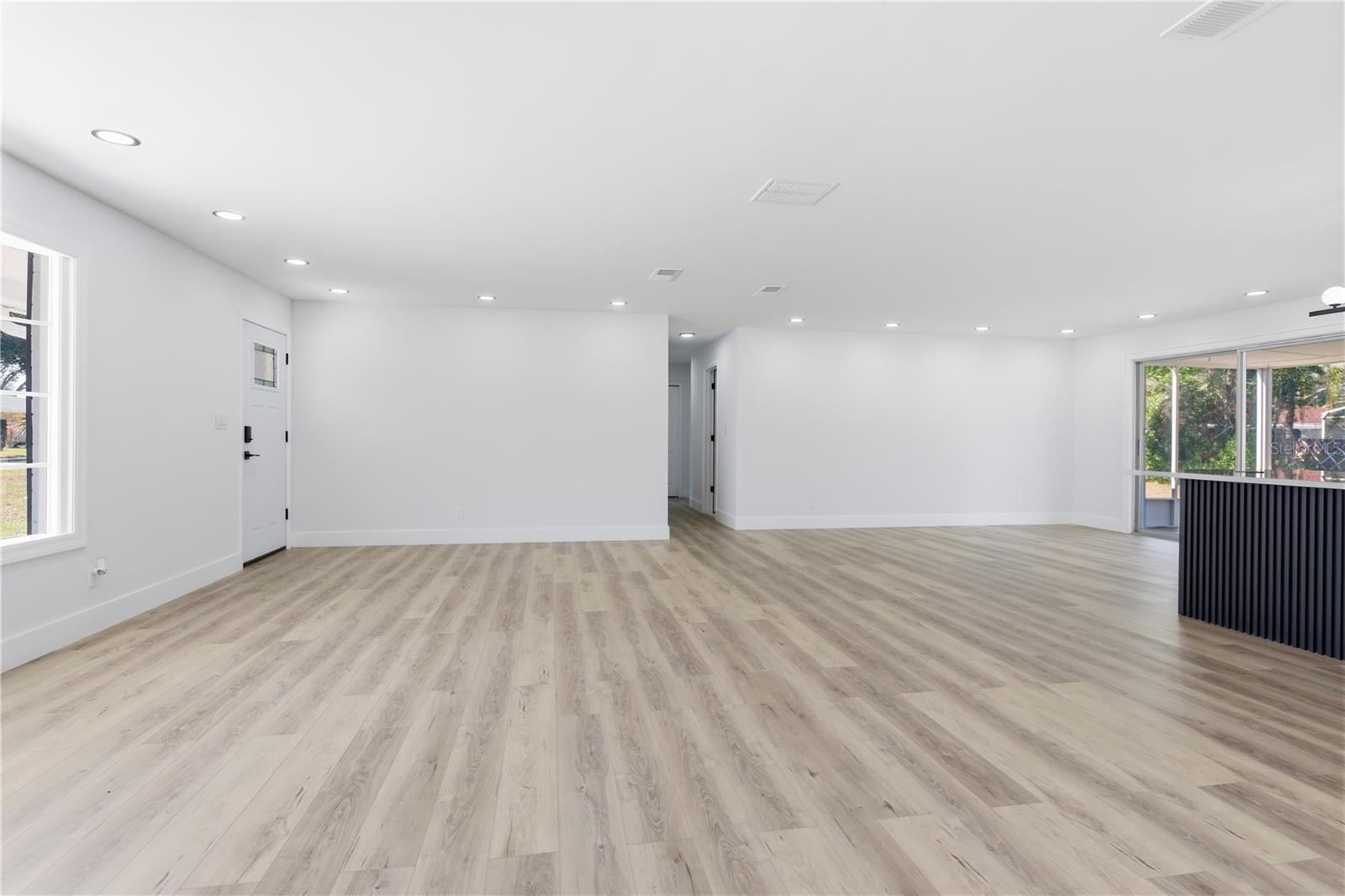 DELTONA LAKES UNIT 7 - Residential