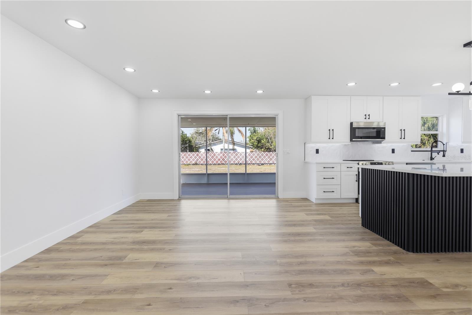 DELTONA LAKES UNIT 7 - Residential