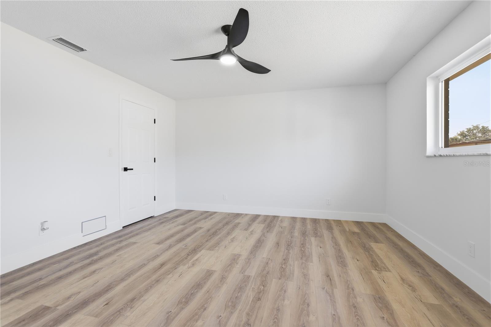 DELTONA LAKES UNIT 7 - Residential