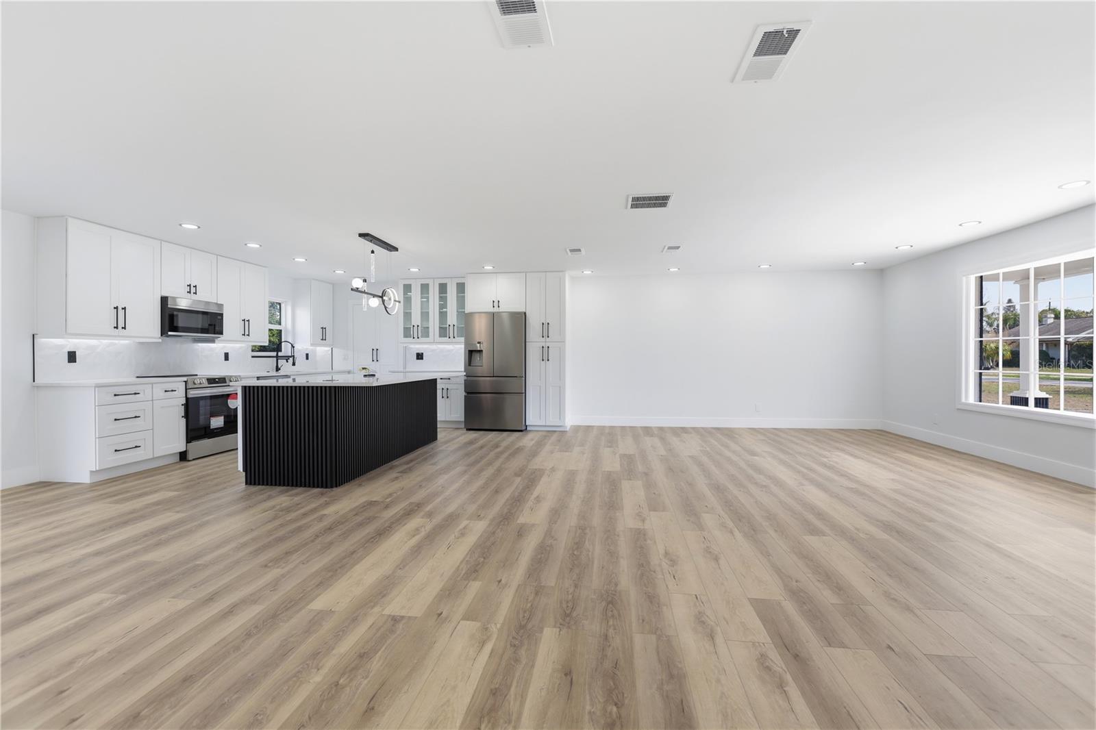 DELTONA LAKES UNIT 7 - Residential