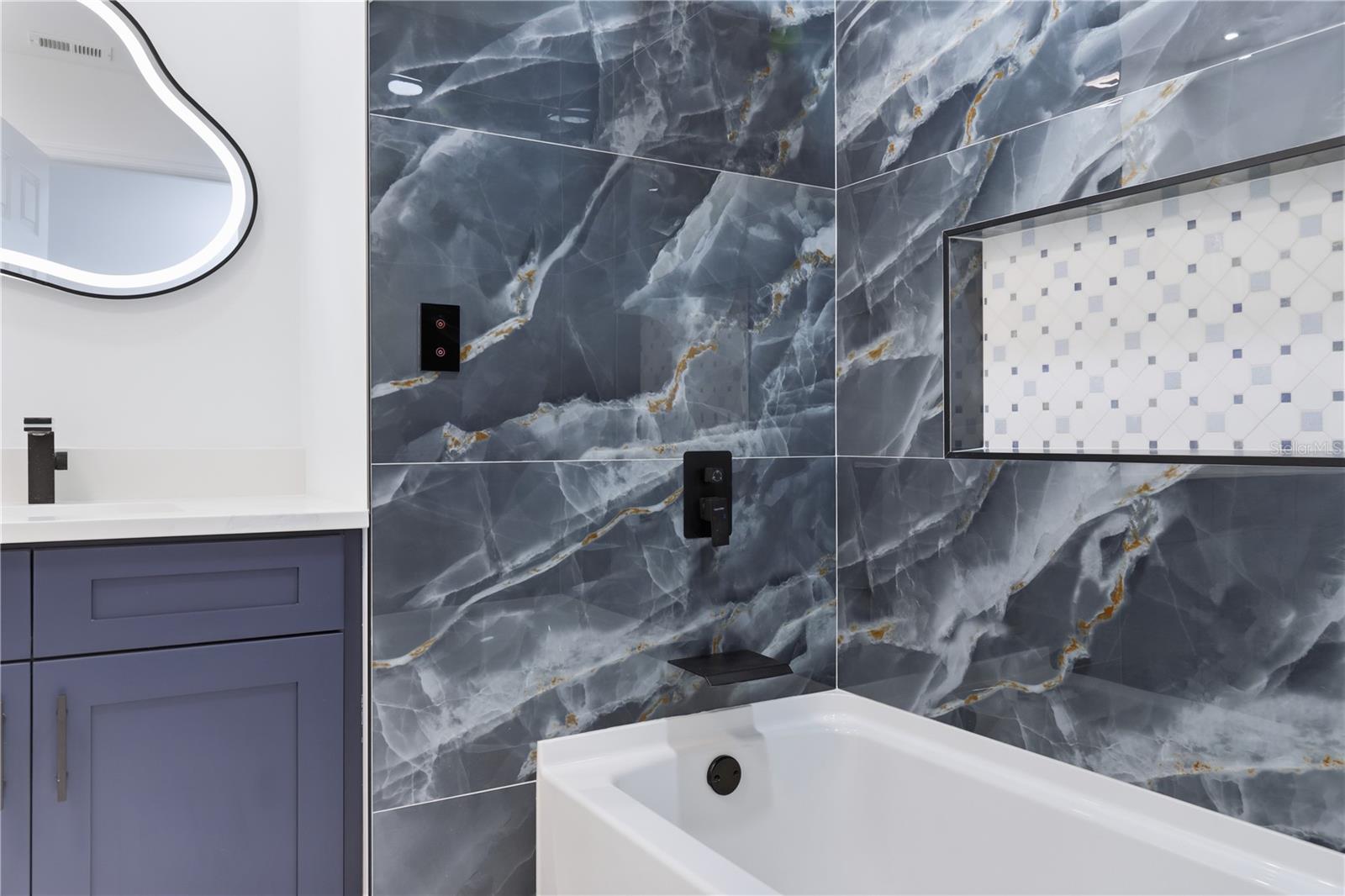 DELTONA LAKES UNIT 7 - Residential