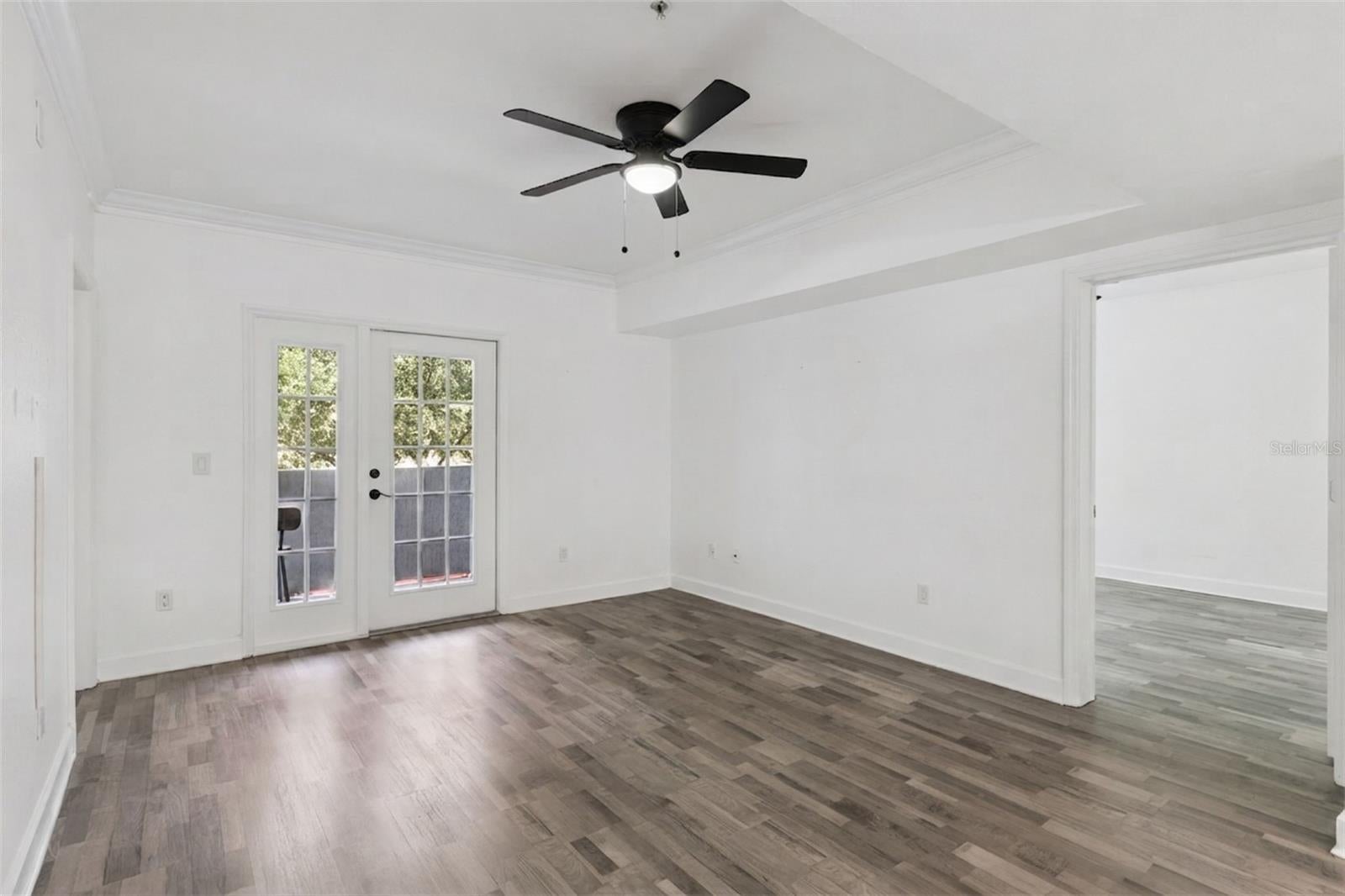 300 E SOUTH STREET 2001