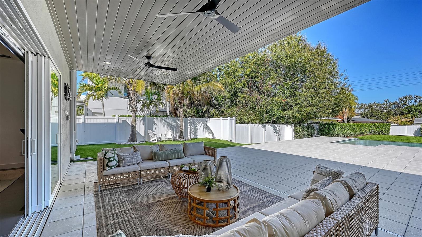 GREENWICH - Residential