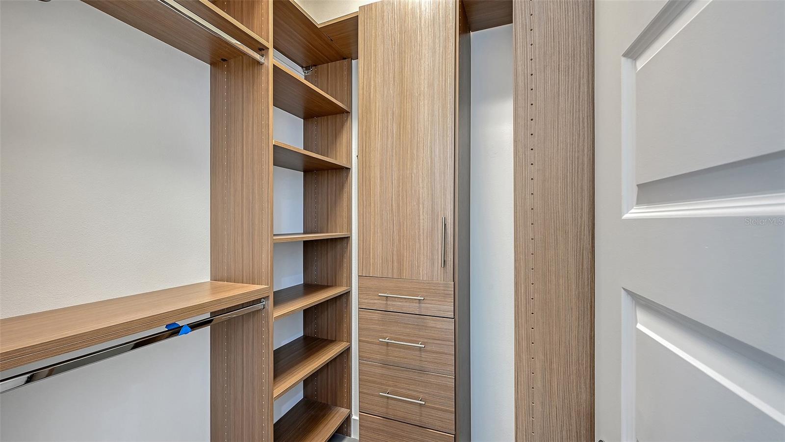 GREENWICH - Residential