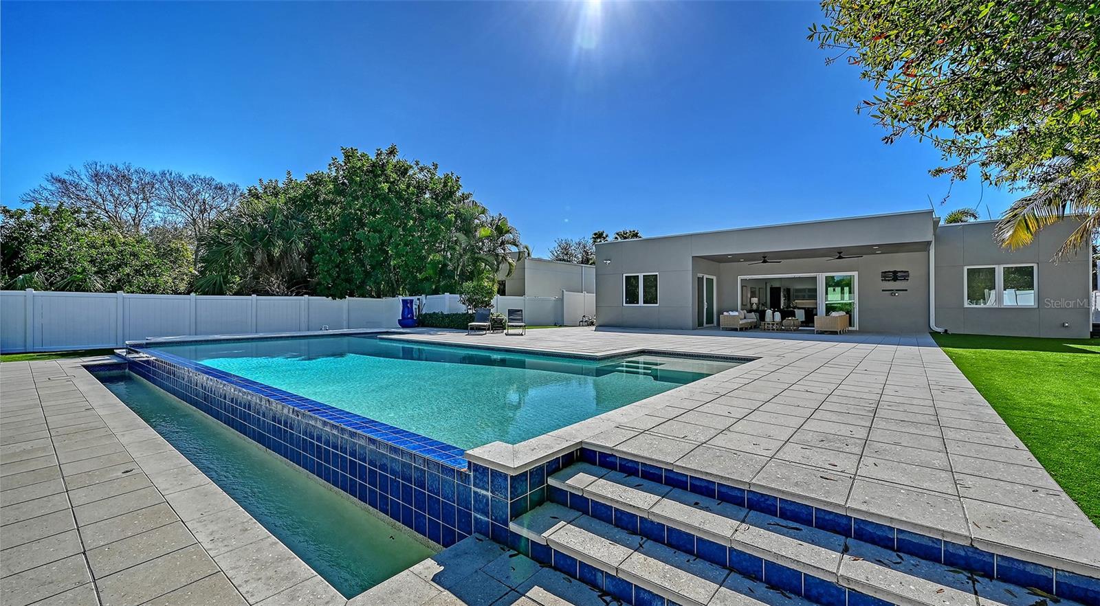 GREENWICH - Residential