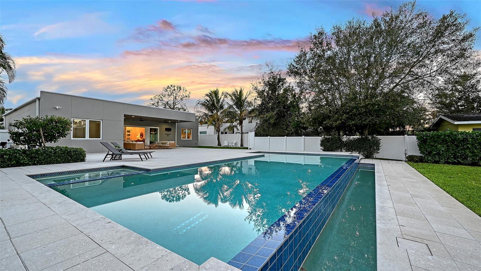 GREENWICH - Residential