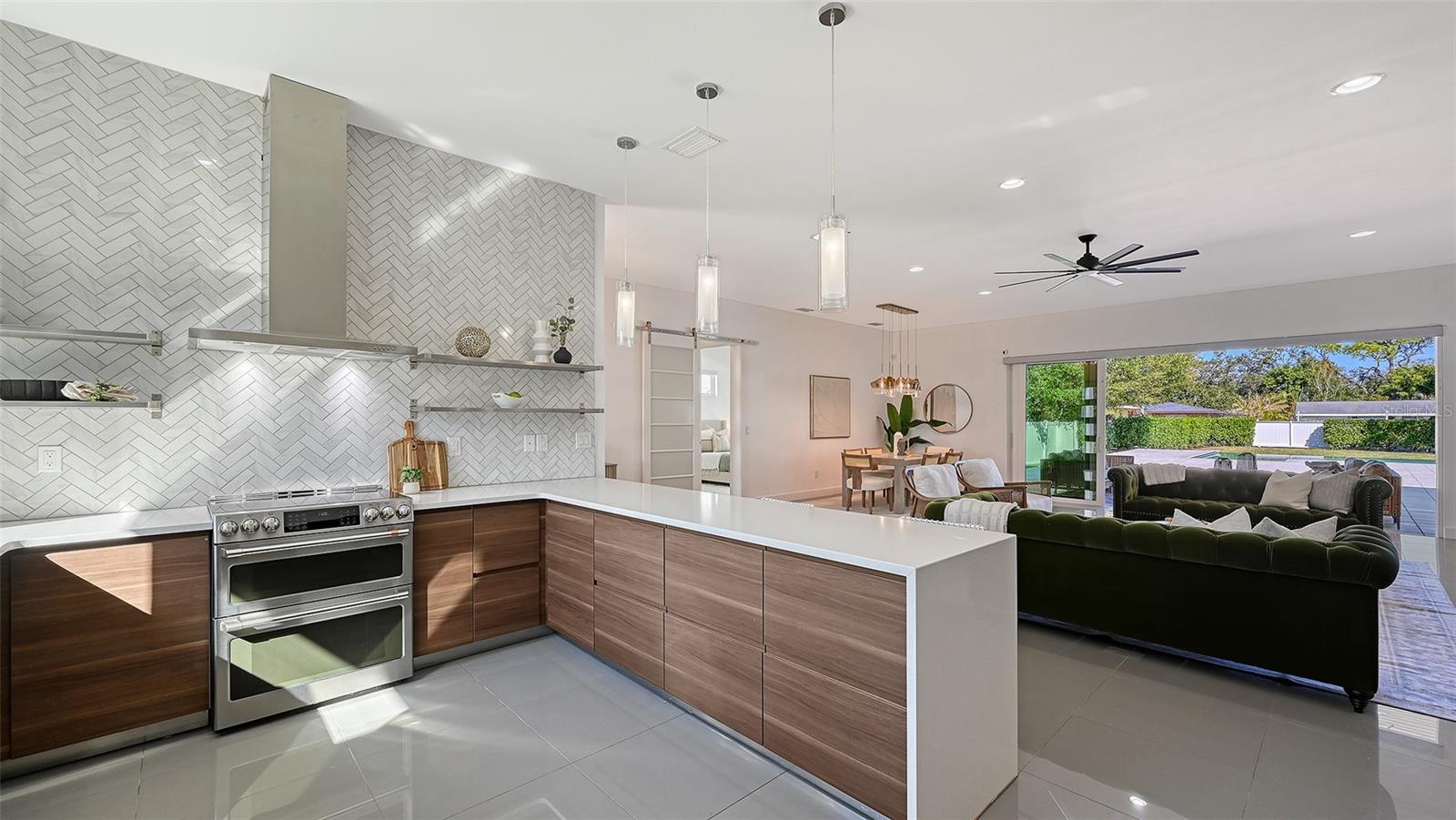 GREENWICH - Residential