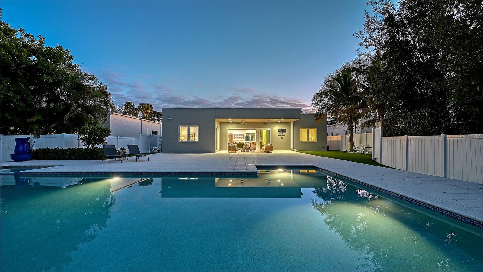 GREENWICH - Residential