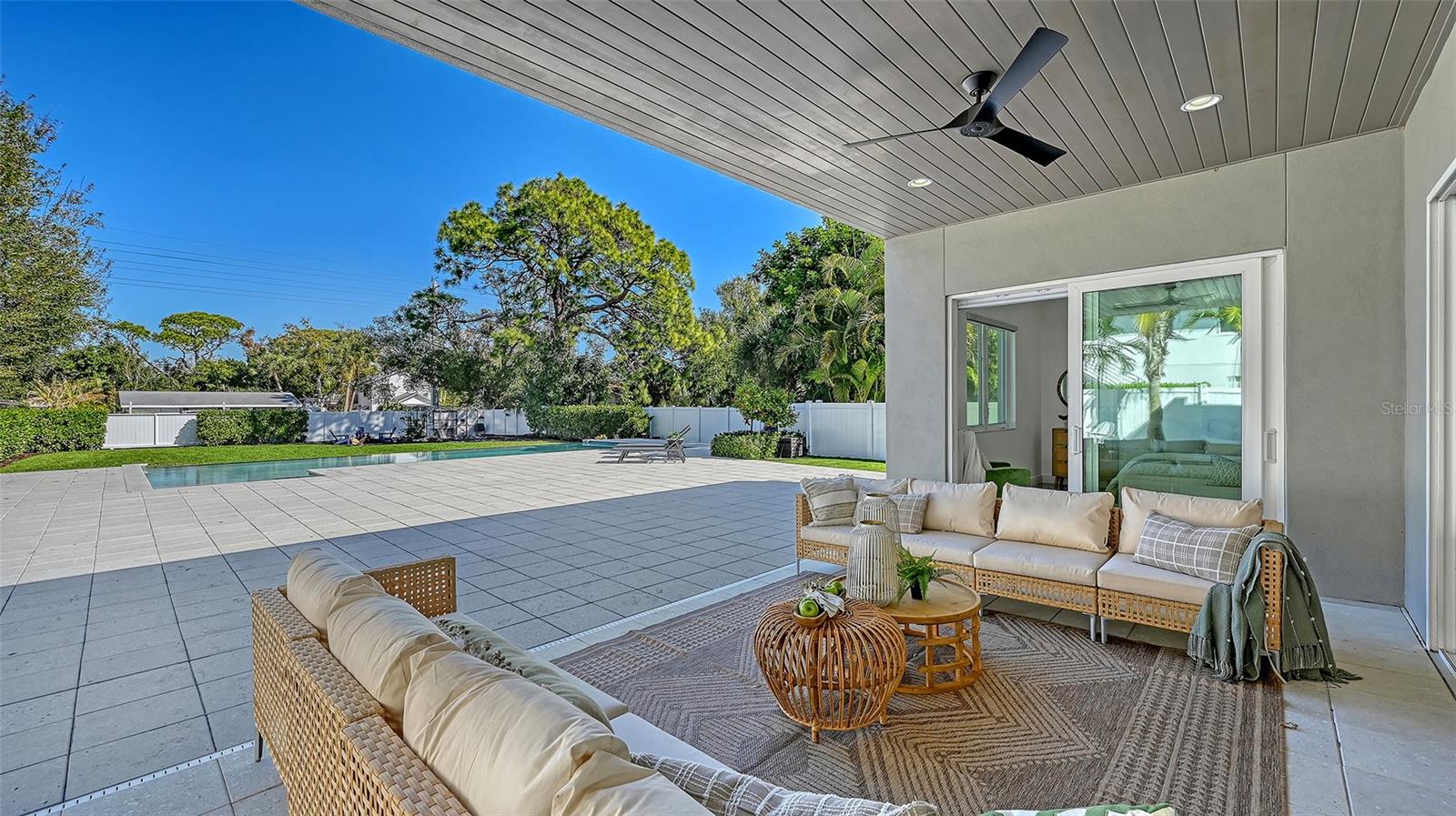 GREENWICH - Residential