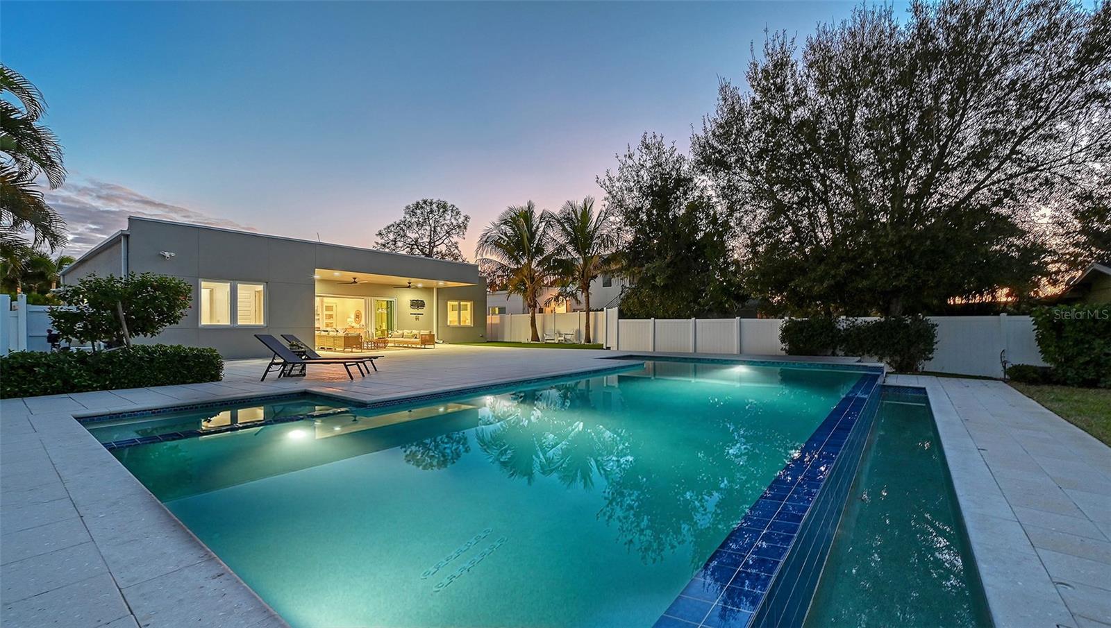 GREENWICH - Residential