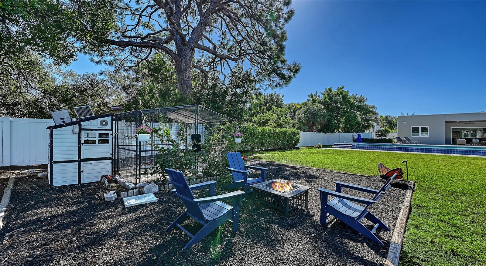 GREENWICH - Residential