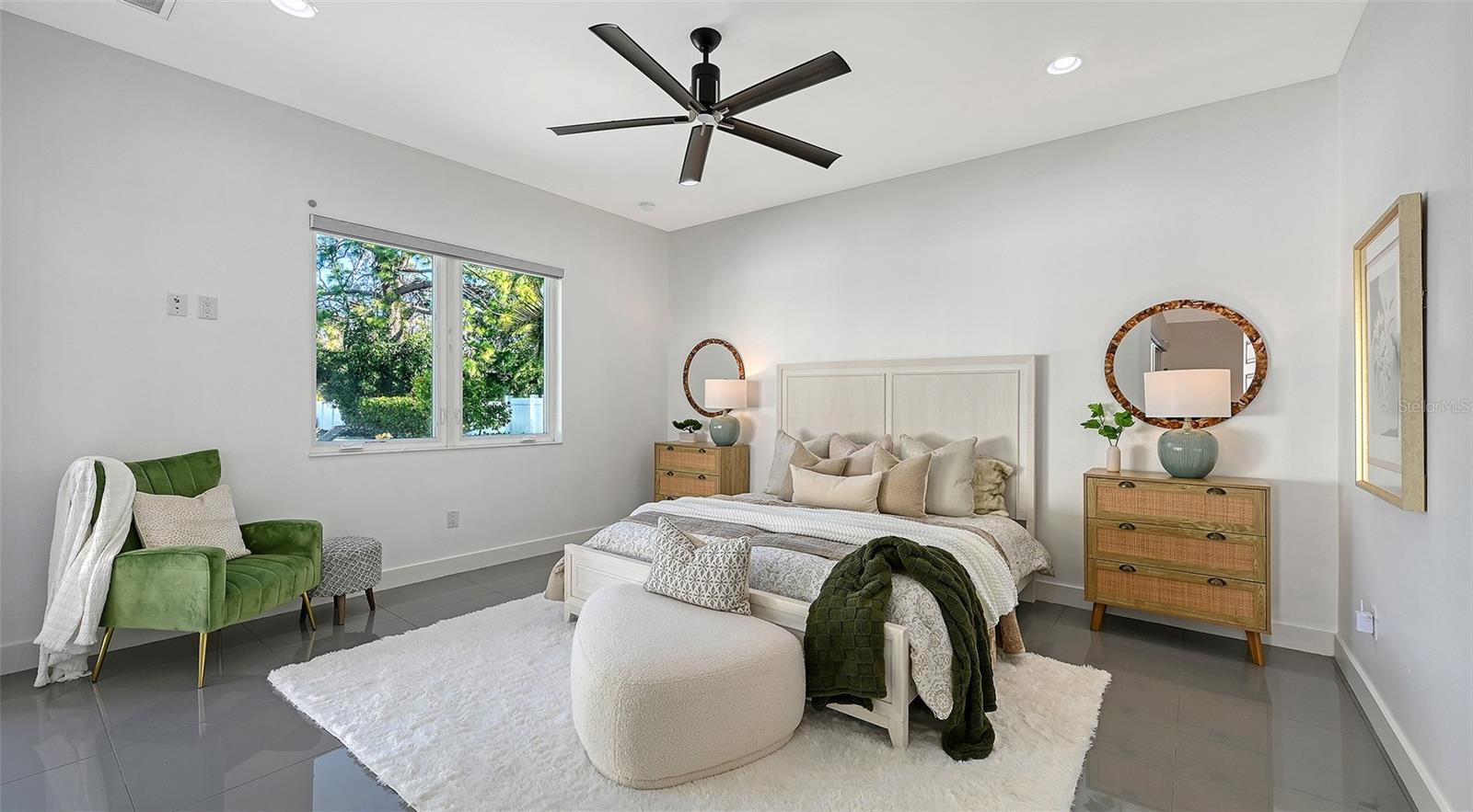 GREENWICH - Residential