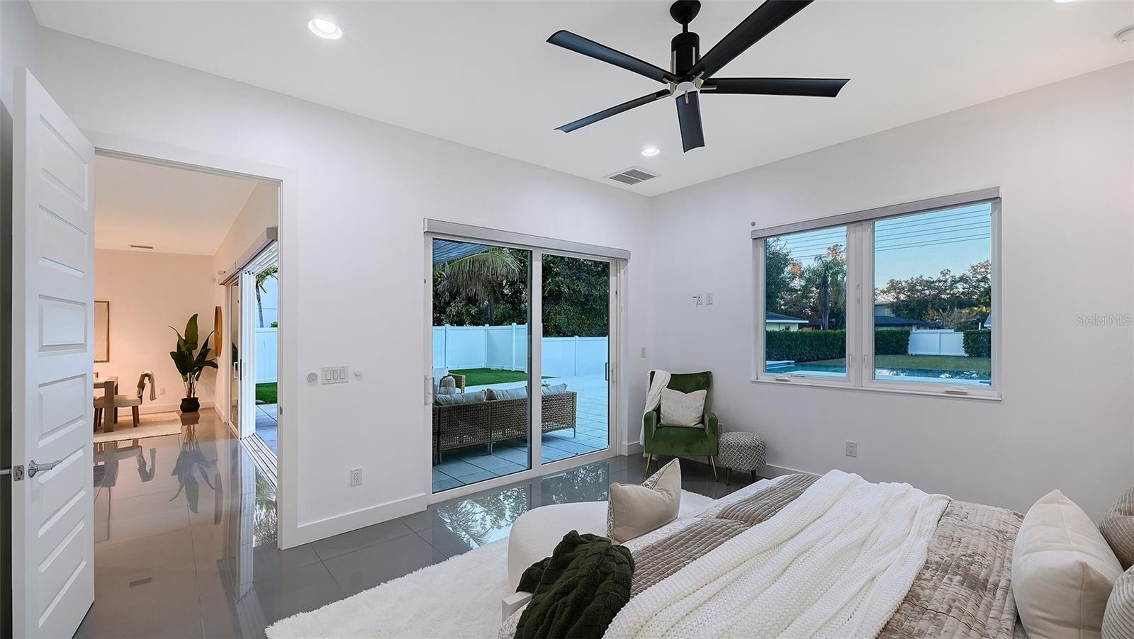 GREENWICH - Residential