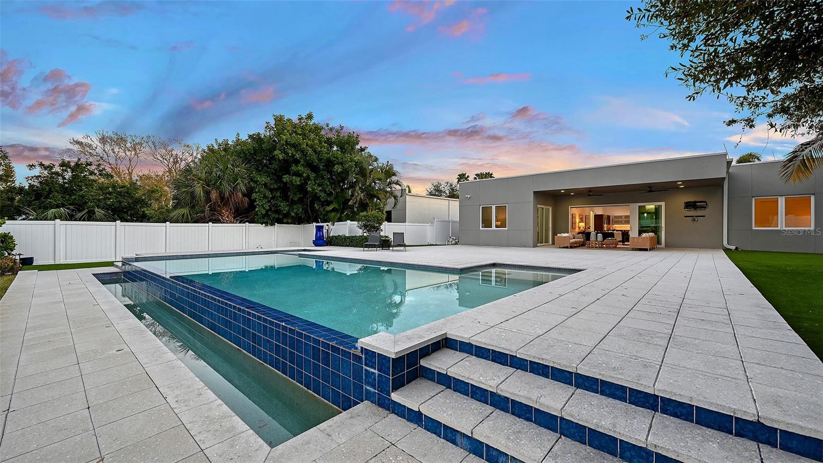 GREENWICH - Residential