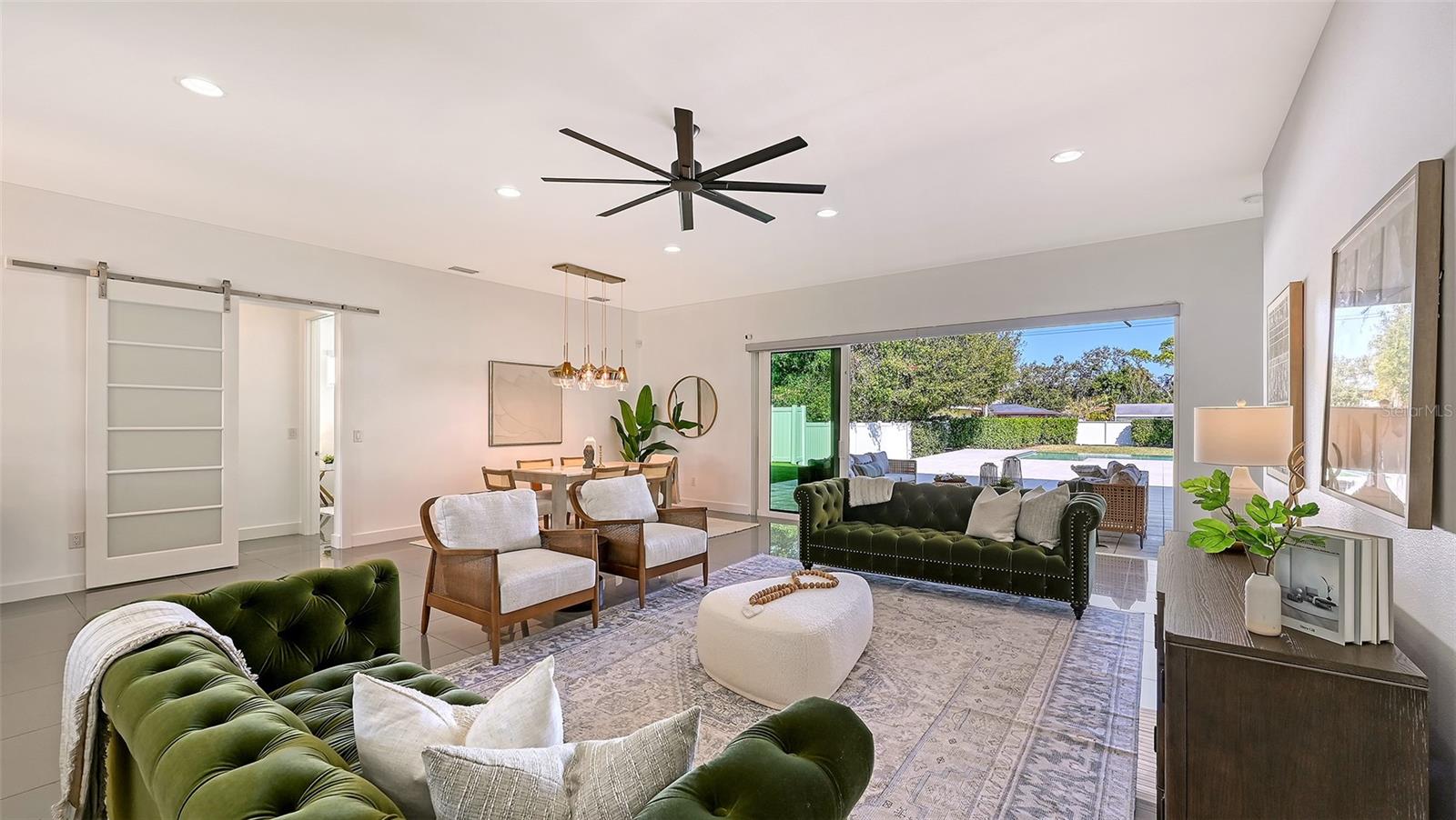 GREENWICH - Residential