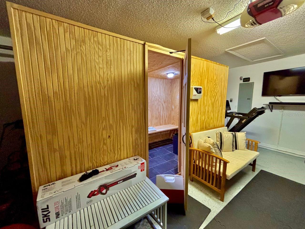 SPRING HILL - Residential Lease