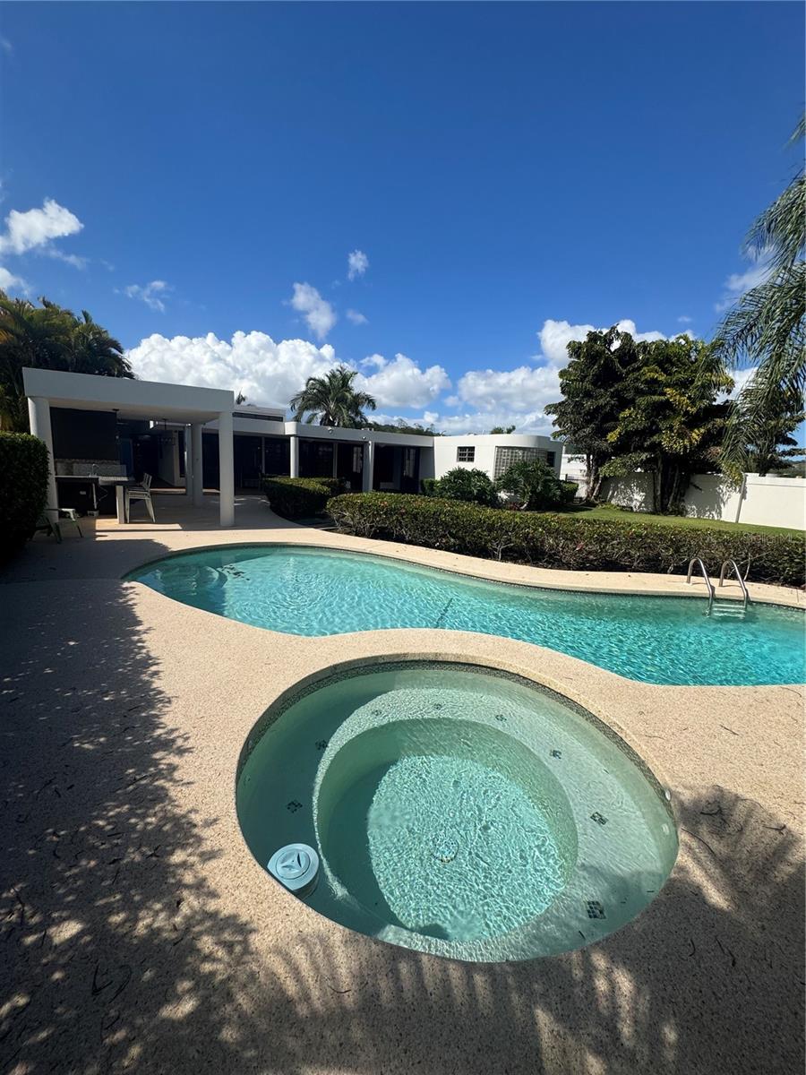 SAN. PEDRO ESTATETS - Residential