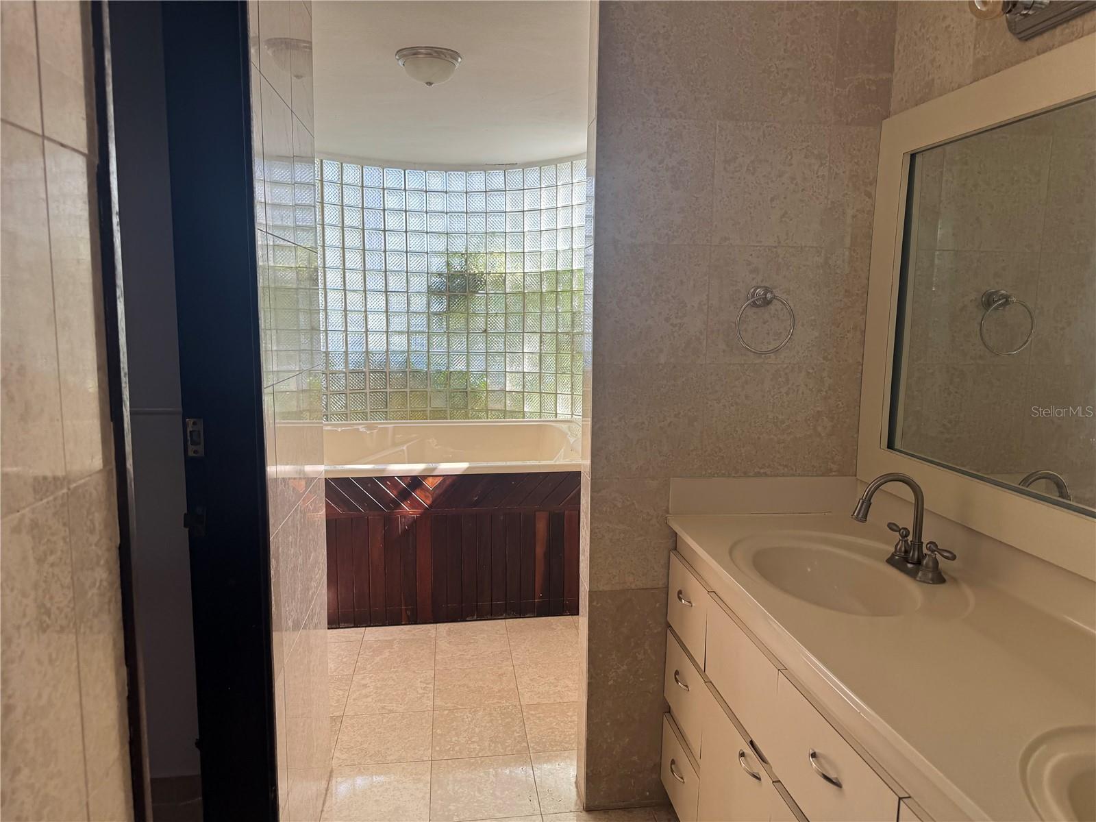 SAN. PEDRO ESTATETS - Residential