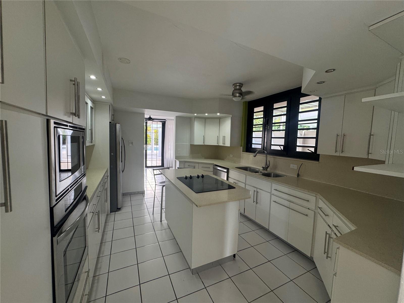 SAN. PEDRO ESTATETS - Residential