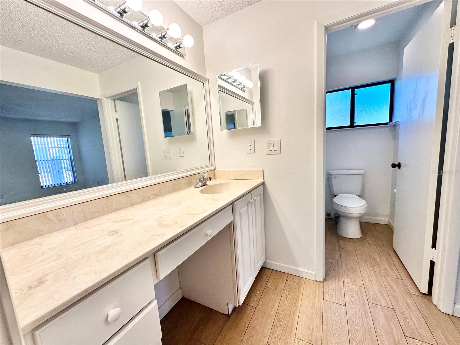 LAKE OF THE WOODS SEC 03 TWNHS - Residential