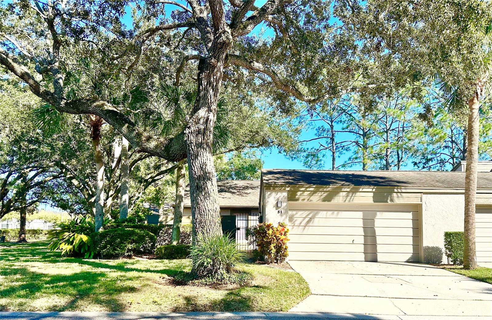 LAKE OF THE WOODS SEC 03 TWNHS - Residential