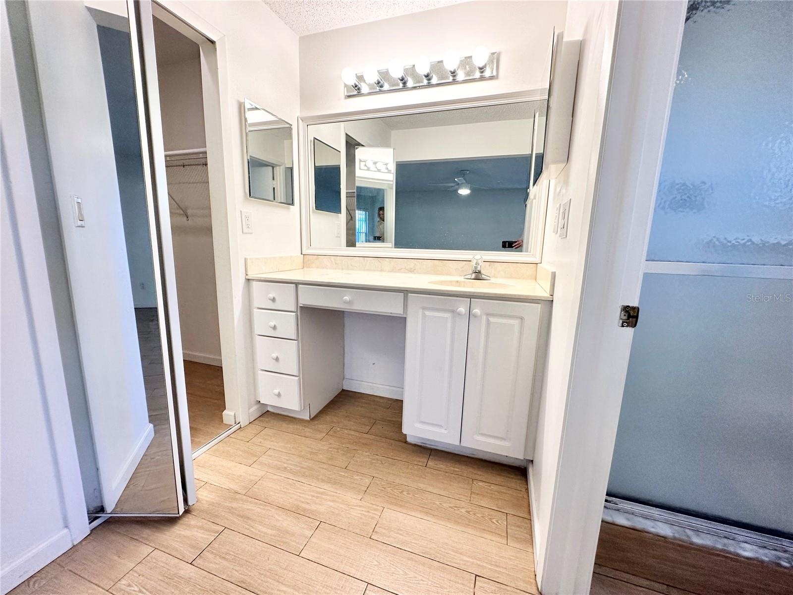 LAKE OF THE WOODS SEC 03 TWNHS - Residential