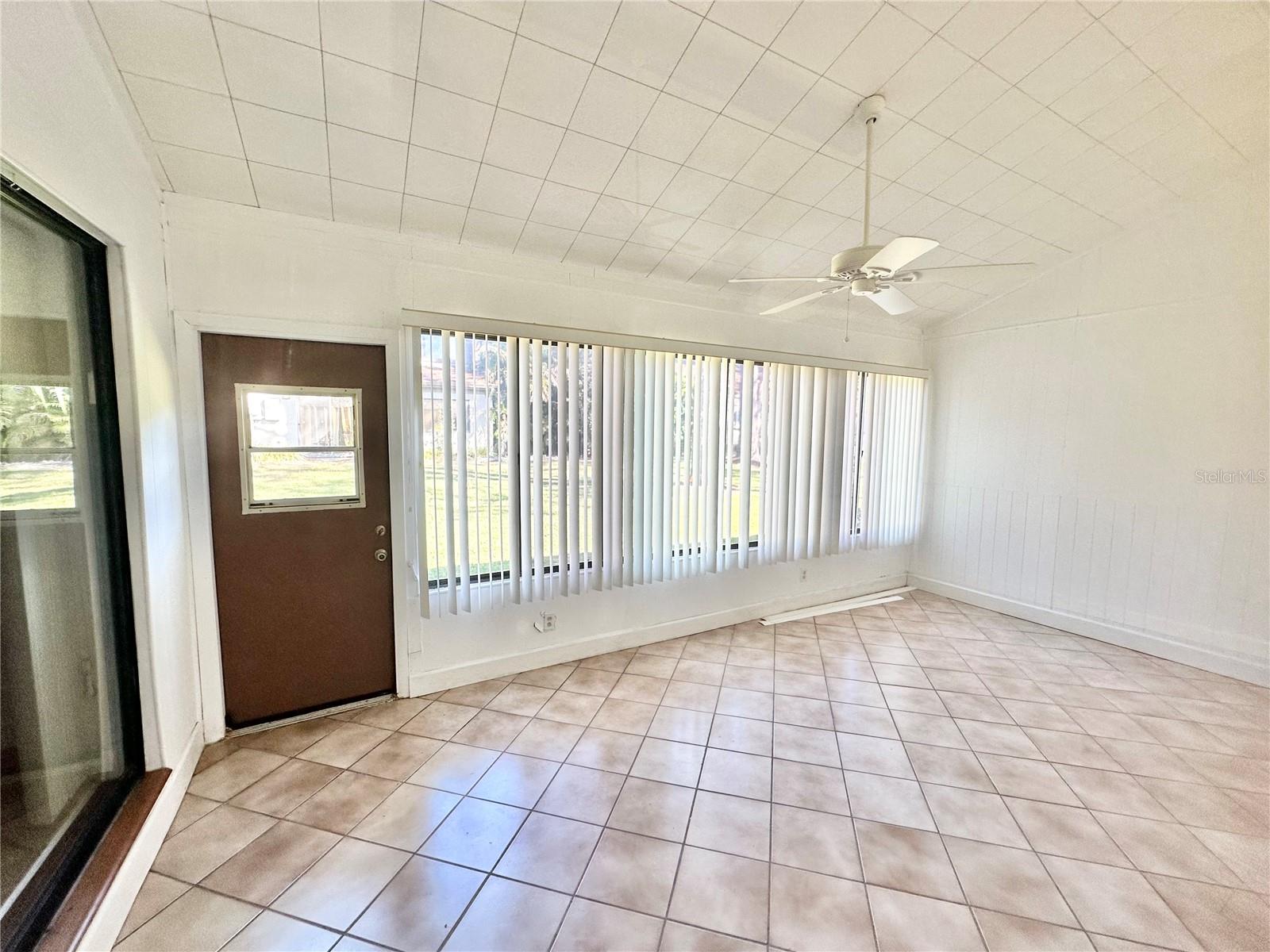 LAKE OF THE WOODS SEC 03 TWNHS - Residential