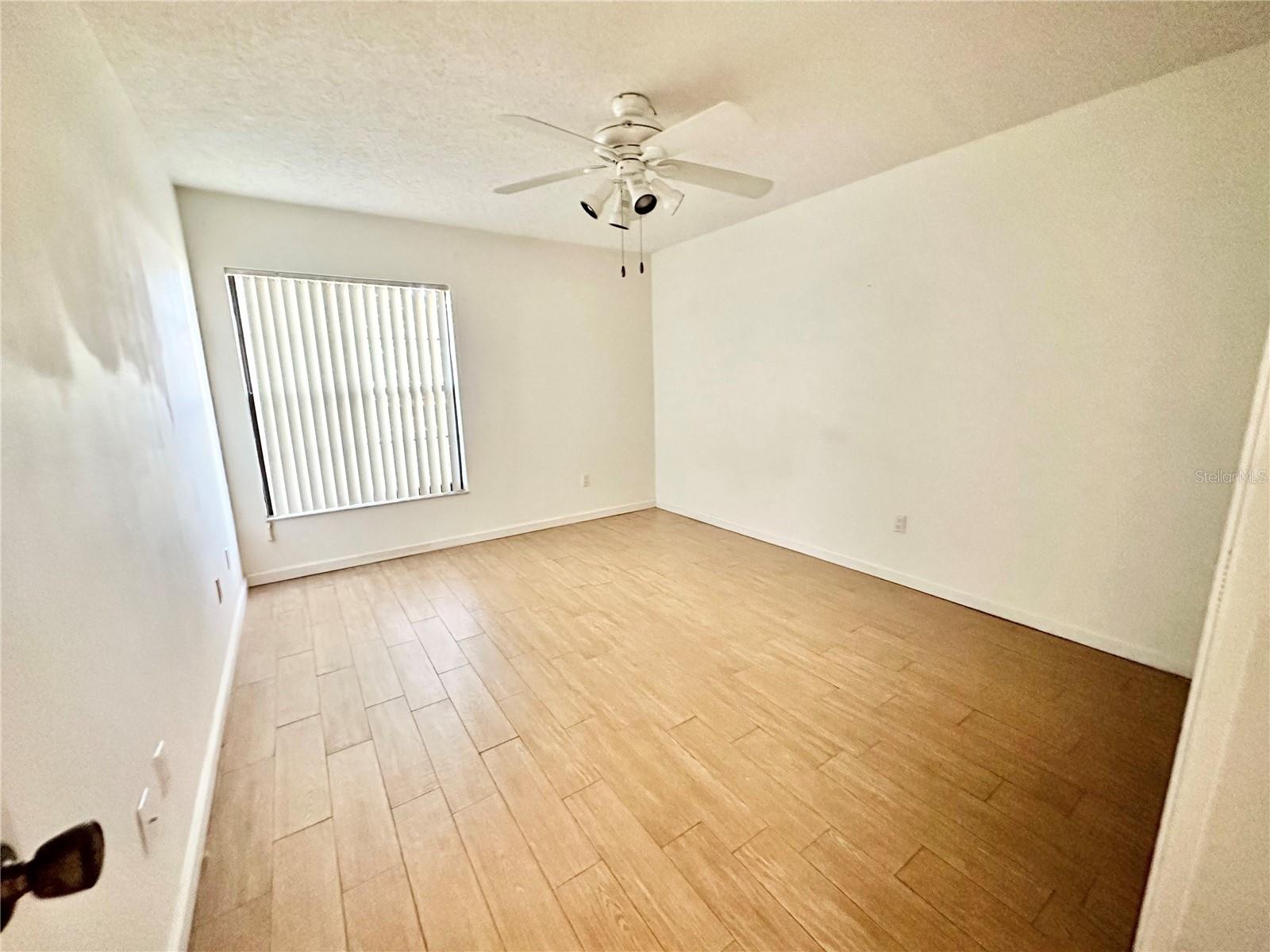 LAKE OF THE WOODS SEC 03 TWNHS - Residential