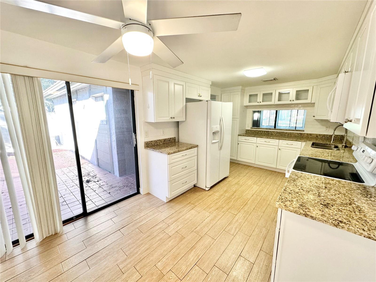 LAKE OF THE WOODS SEC 03 TWNHS - Residential