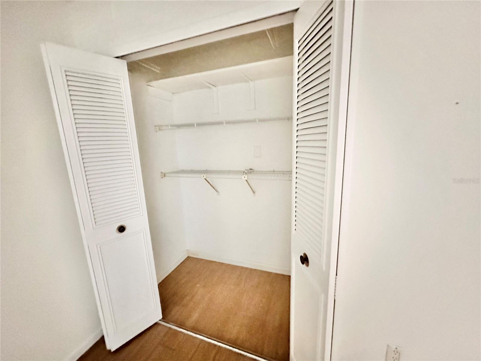 LAKE OF THE WOODS SEC 03 TWNHS - Residential