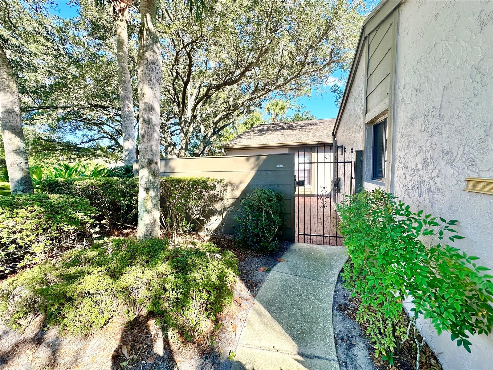 LAKE OF THE WOODS SEC 03 TWNHS - Residential