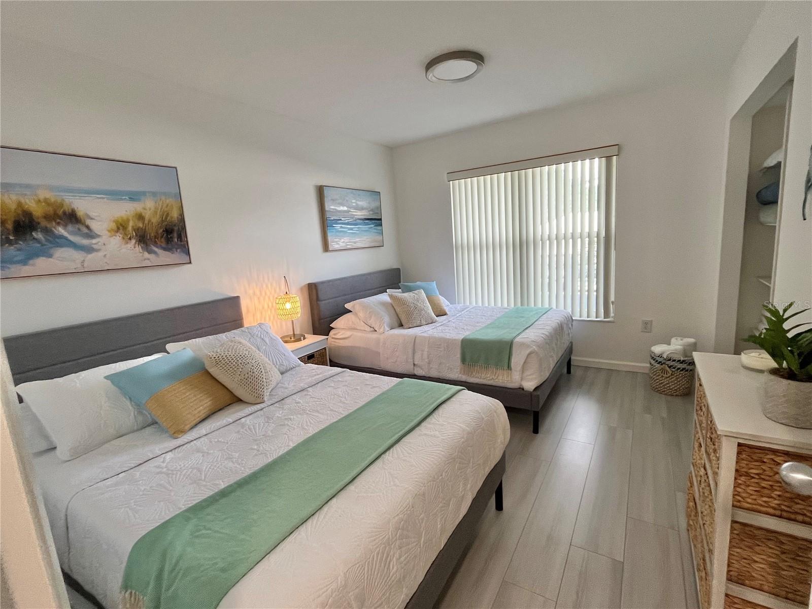 THE LINKS AT PINEBROOK - Residential Lease