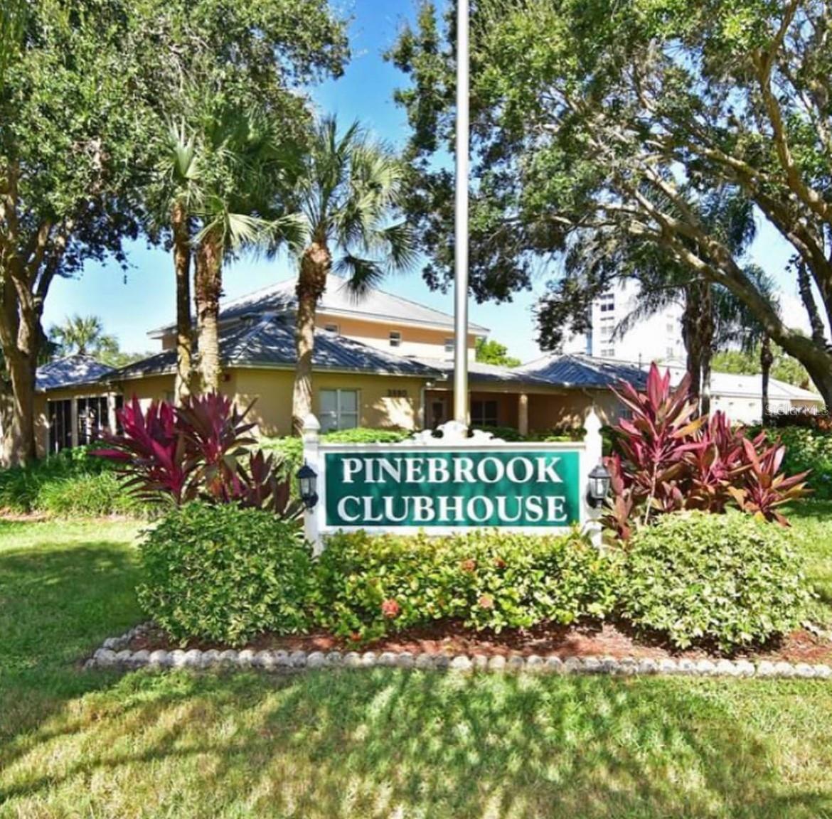 THE LINKS AT PINEBROOK - Residential Lease
