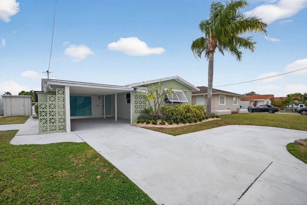 Photo of 4113 Floramar Terrace, New Port Richey, FL 34652 (MLS # W7881991)